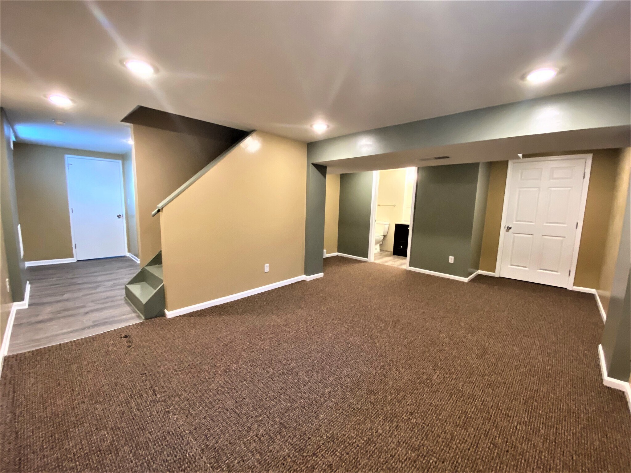 Building Photo - 754 Cottonwood Dr
