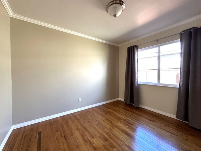 Building Photo - East Clairemont Mesa - Spacious 3 Bedroom / 1.5 Bath Single-Story Home with AC and Garage