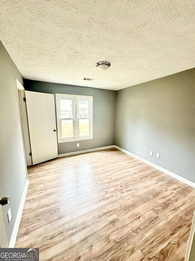 Building Photo - 93 Hartley Woods Dr