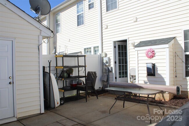 Building Photo - 9446 Cadman Ct