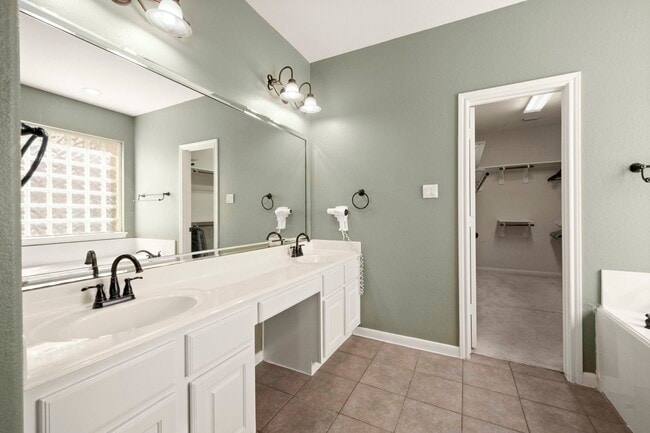 Building Photo - 15807 Arbor Lake Dr