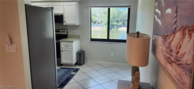 Building Photo - 228 Fox Glen Dr