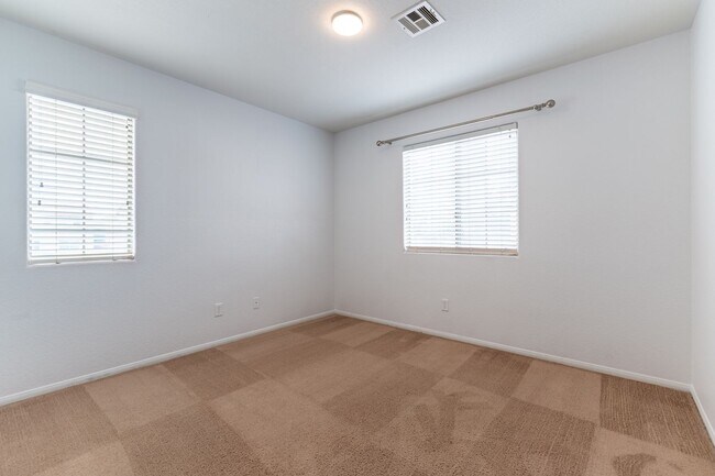 Building Photo - Must See Home in Gated Community!