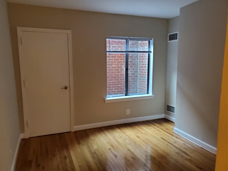 Building Photo - 1097 Paper Mill Ct NW