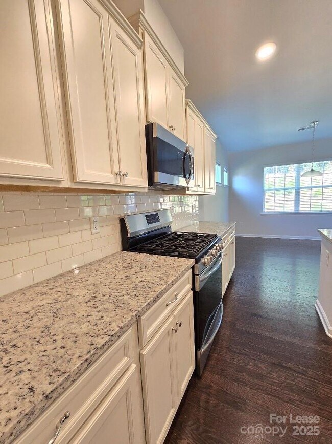 Building Photo - 14611 Murfield Ct
