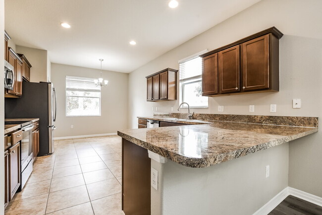 Building Photo - 5755 Coquyt Dr