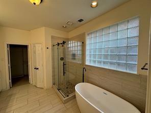 Building Photo - 1100 Hunters Creek Dr