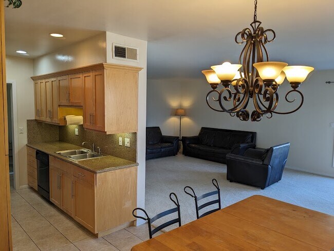 Building Photo - 10445 Eastborne Ave