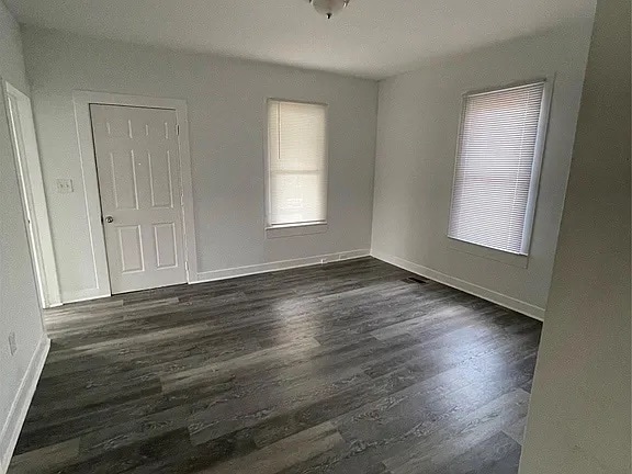 Building Photo - 346 Mayflower Ave