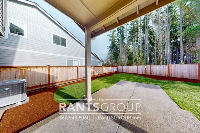 Building Photo - Beautiful Home! Easy JBLM Commute!