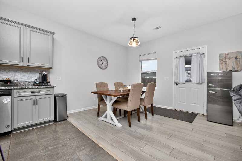 Building Photo - 29 Keowee Ln