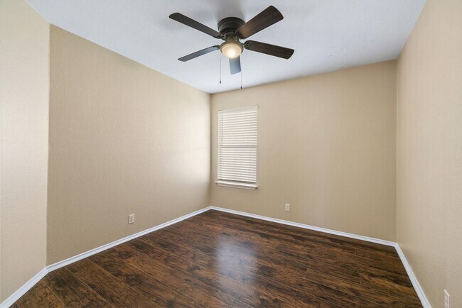 Building Photo - 104 Brentwood Dr