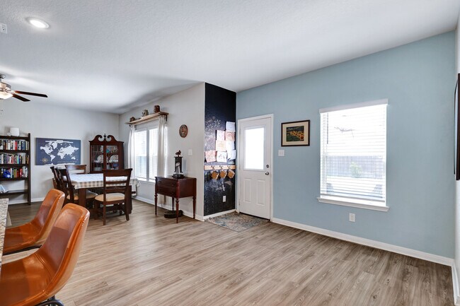 Building Photo - 5119 Topaz Bnd