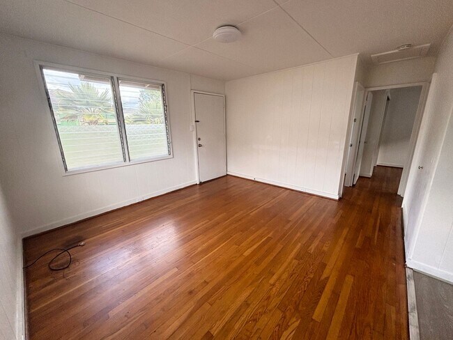 Building Photo - 849 3rd St. 2 Bed 1 Bath $1,700 - Rent Ready!