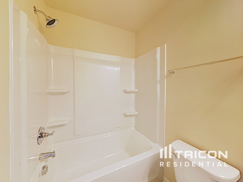 Building Photo - 2808 St George Ln