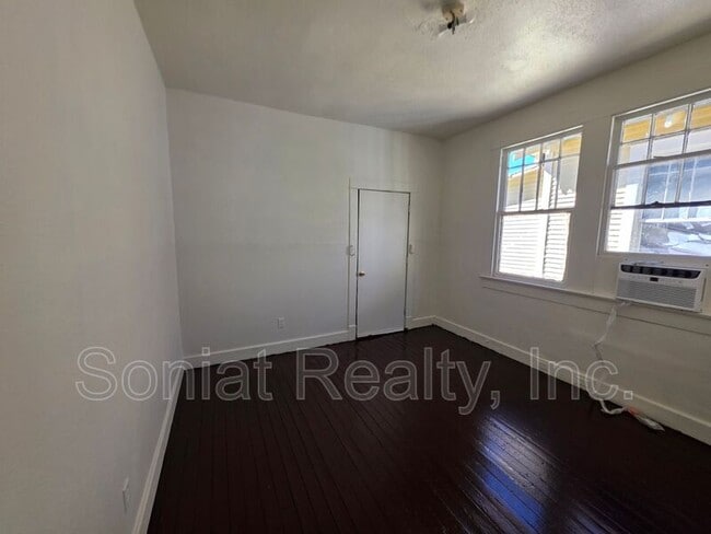 Building Photo - 4166 Bienville St