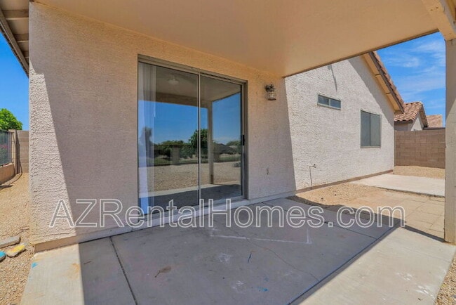 Building Photo - 987 E Santa Cruz Ln