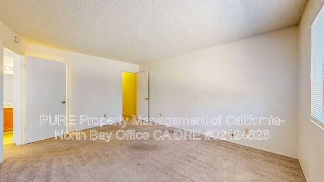 Building Photo - 7474 Mercedes Way