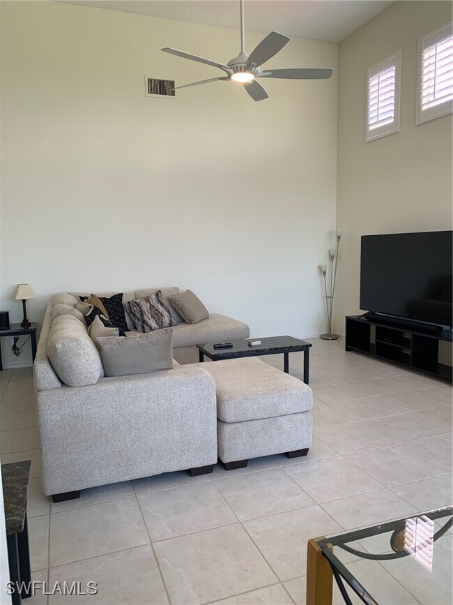 Building Photo - 1530 Clermont Dr