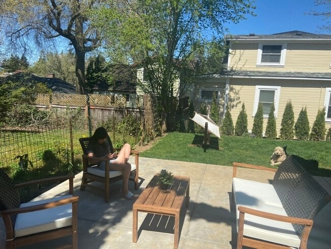 Building Photo - 4803 SE Haig St