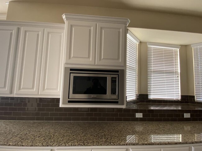 Building Photo - 23302 Preserve Bend Cir