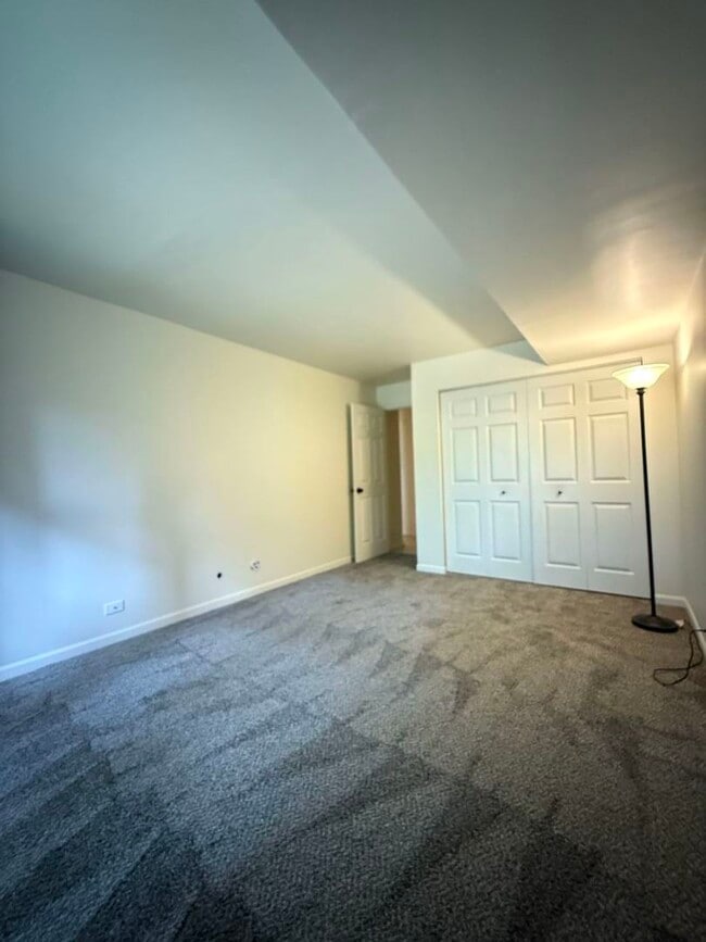 Building Photo - 534 River Front Cir