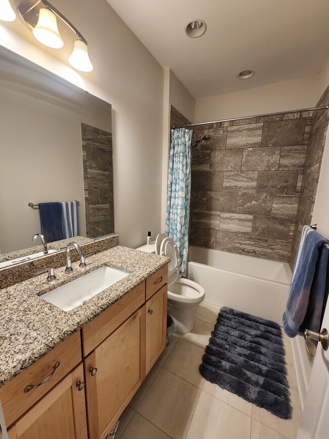 2nd Floor Bathroom - 2039 Cartier Way
