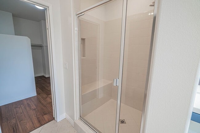 Building Photo - Spacious 4-Bedroom Pool Home in Saugus wit...
