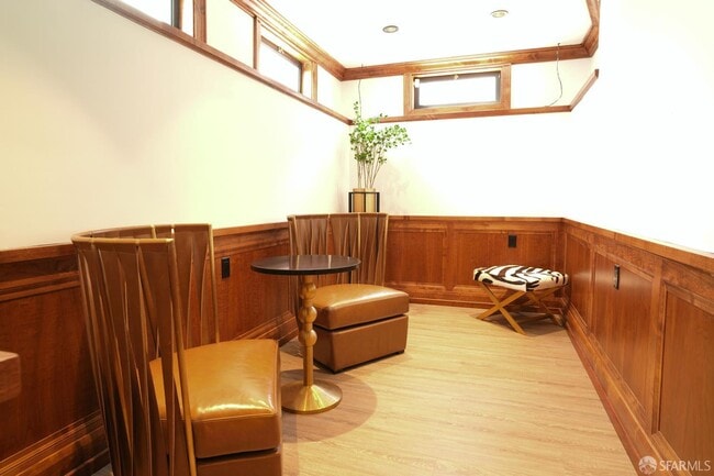 Building Photo - 2505 Divisadero St