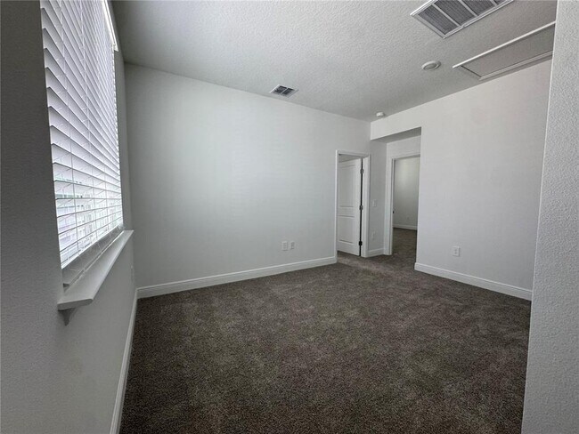 Building Photo - 1832 Archer Dr