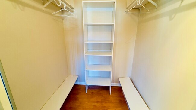 Building Photo - 107 Half Moon Cir