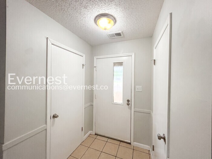 Building Photo - 3352 Brownbark Dr