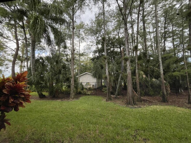 Building Photo - 13095 Belhaven Ct