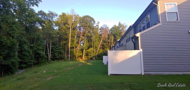 Building Photo - 1033 Coldstream Dr