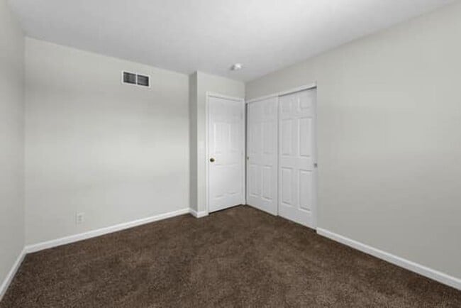 Building Photo - 5691 Victoryview Ln