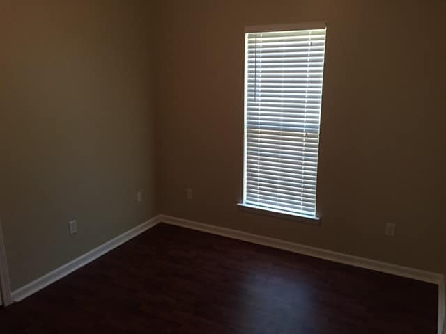 Building Photo - 171 Arbor Village Dr