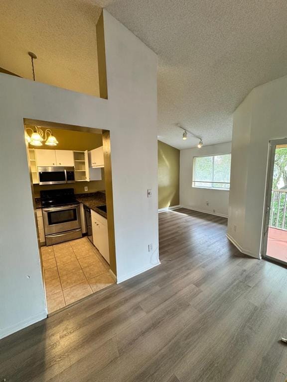 Building Photo - 911 Coral Club Dr