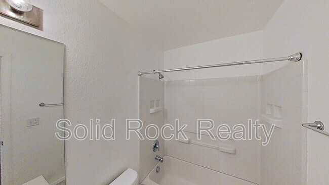 Building Photo - 10540 Wells Point