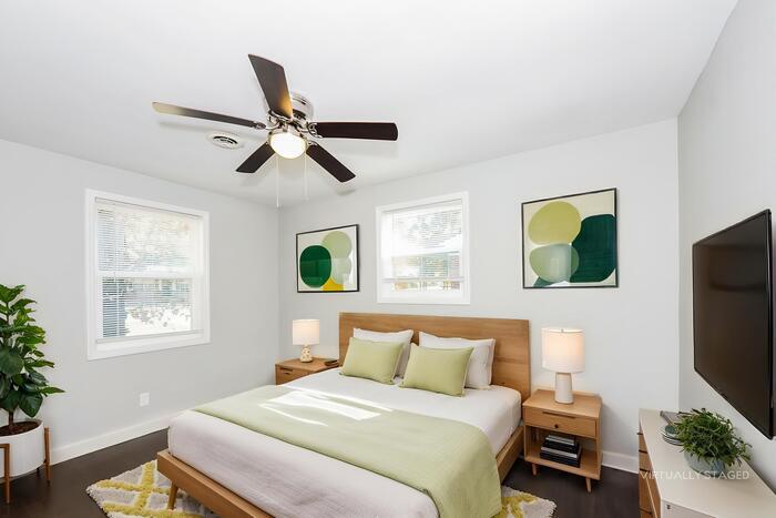 Building Photo - 434 Mockernut Ln