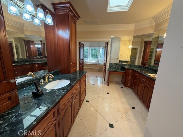 Building Photo - 28080 Laura Ct