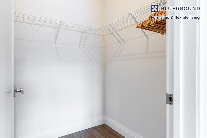 Building Photo - 28 Austin St