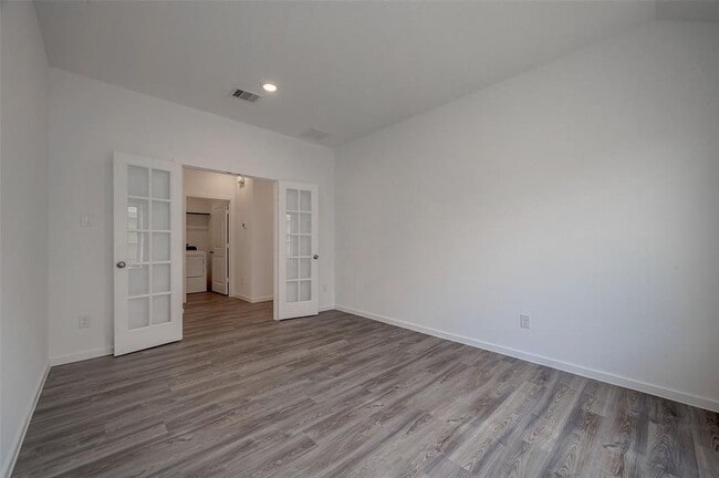 Building Photo - 5119 Whispering River Dr