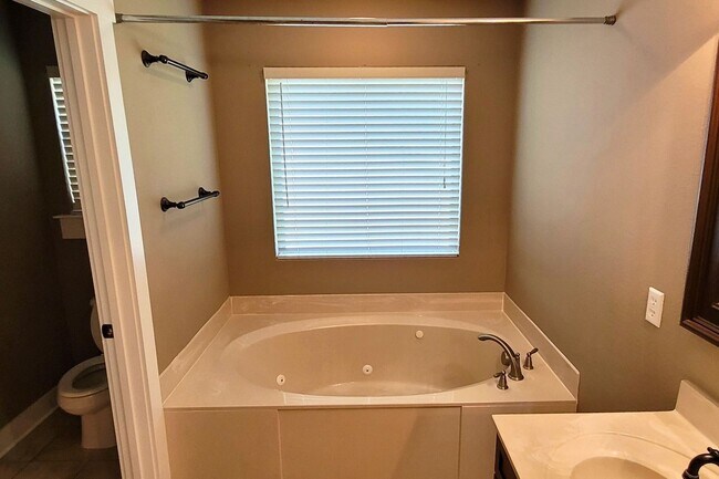 Building Photo - Coming Available!