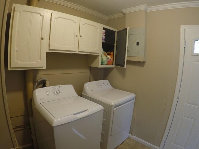 Building Photo - 3209 Underwood St