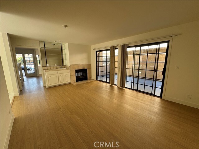 Building Photo - 526 S Catalina Ave