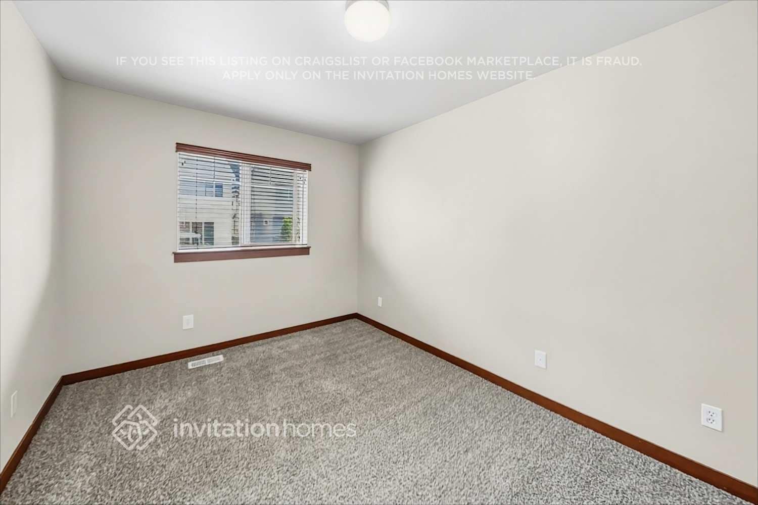 Building Photo - 17422 14th Ave SE