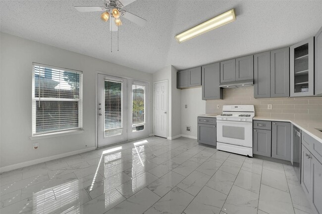 Building Photo - 3 Bed Brick in Watauga, TX