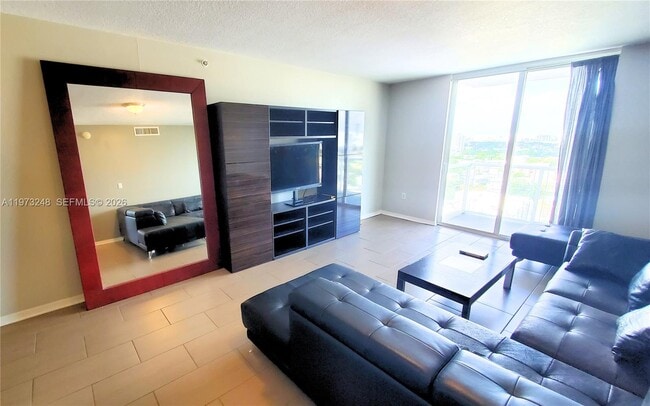 Building Photo - 900 SW 8th St