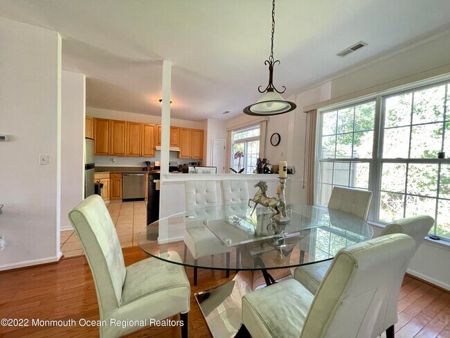 Building Photo - 17 Persimmon Ln