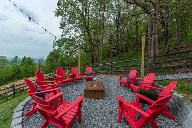 Building Photo - 36 Randall Dr